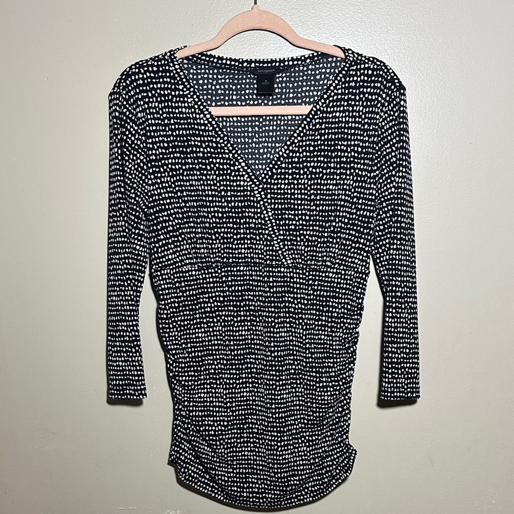 Ann Taylor Speckled Black White Ruched V Neck Career‎ Top | Medium